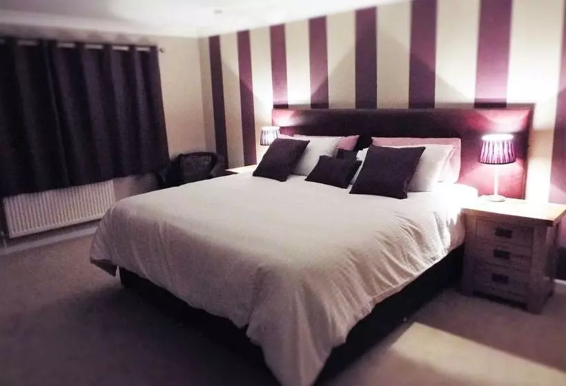 Pensió Guston House