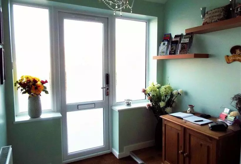 Pensió Guston House