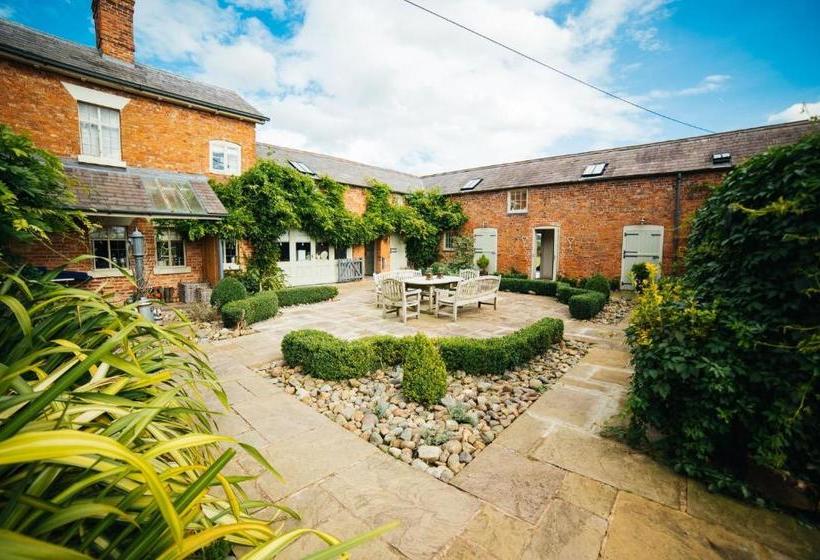 مبيت وإفطار Willington Lodge