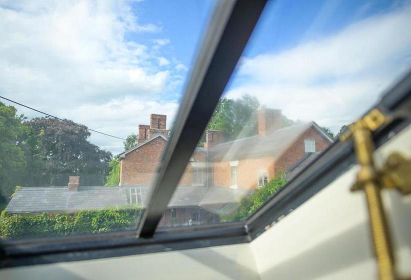 مبيت وإفطار Willington Lodge