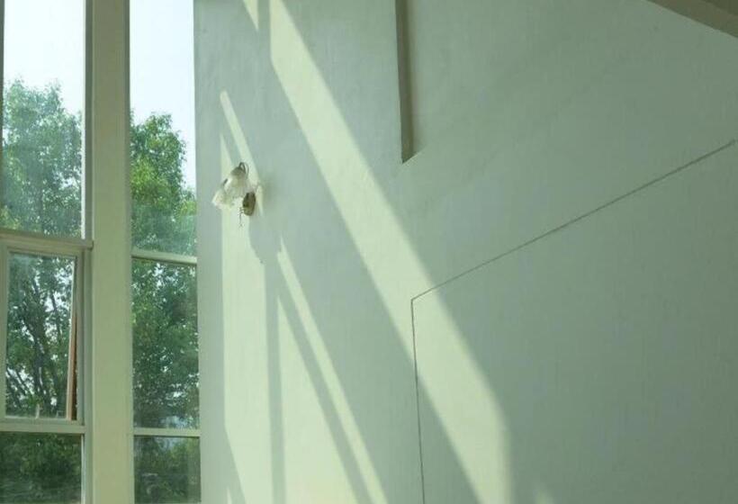 هاستل The Passion