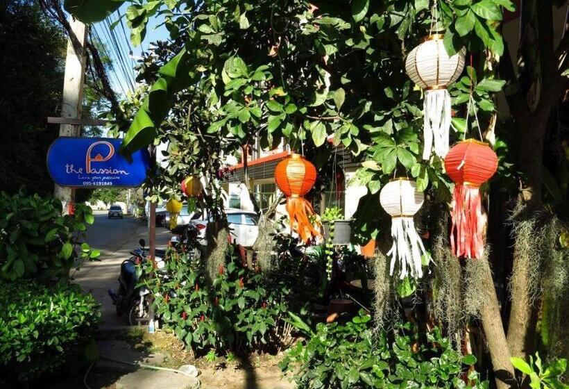 هاستل The Passion