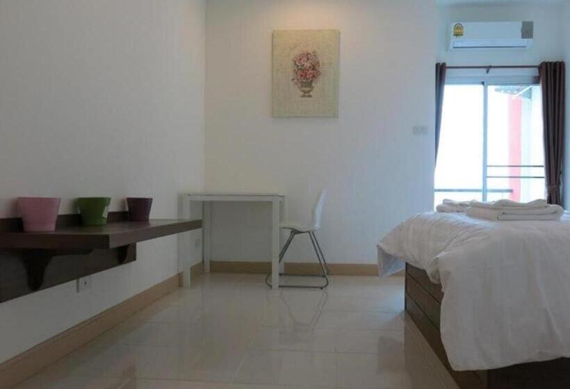 هاستل The Passion