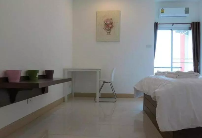 هاستل The Passion