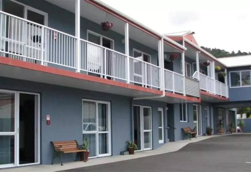 Avenue Heights Motel