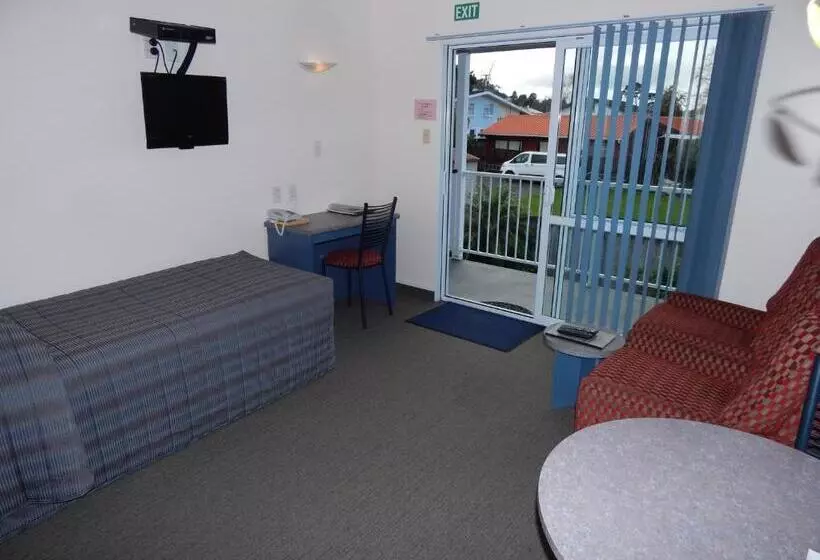 Avenue Heights Motel