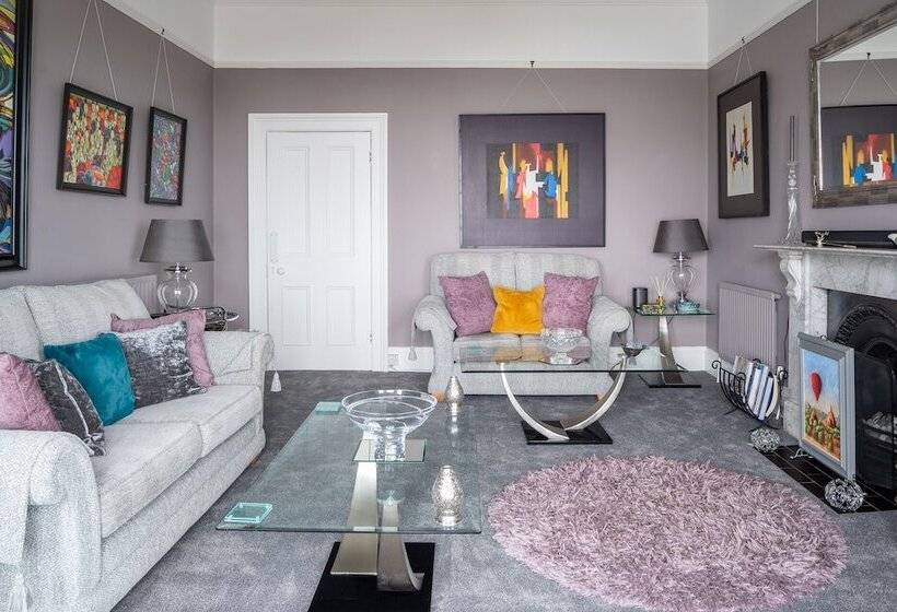 ベッドアンドブレックファースト Highcliffe House