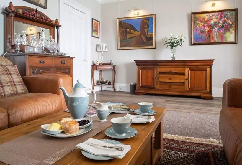 Bed and Breakfast Highcliffe House