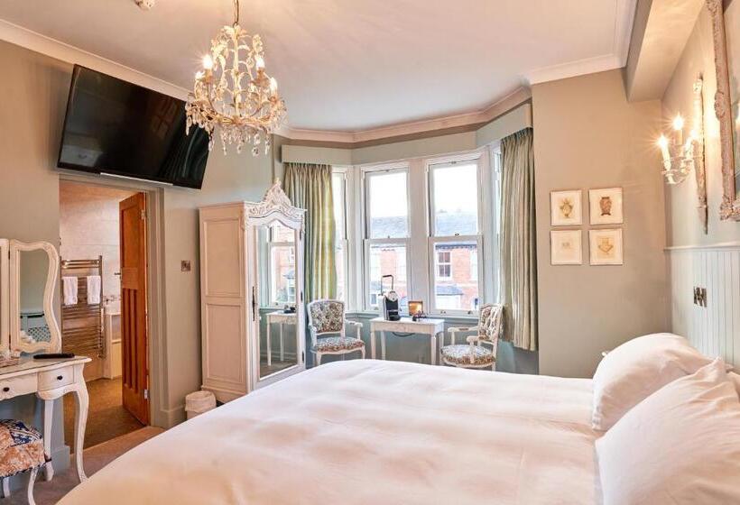 مبيت وإفطار Quilt And Croissants Guest House