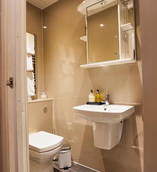 مبيت وإفطار Quilt And Croissants Guest House