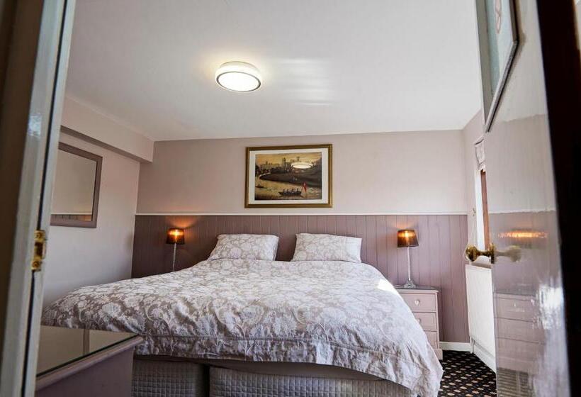 مبيت وإفطار Quilt And Croissants Guest House