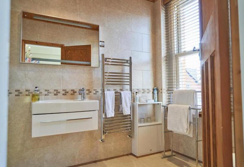 مبيت وإفطار Quilt And Croissants Guest House