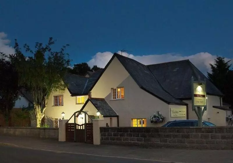 Bed and Breakfast Tinhay Mill