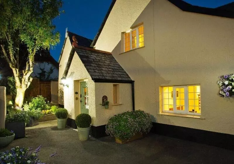 Bed and Breakfast Tinhay Mill