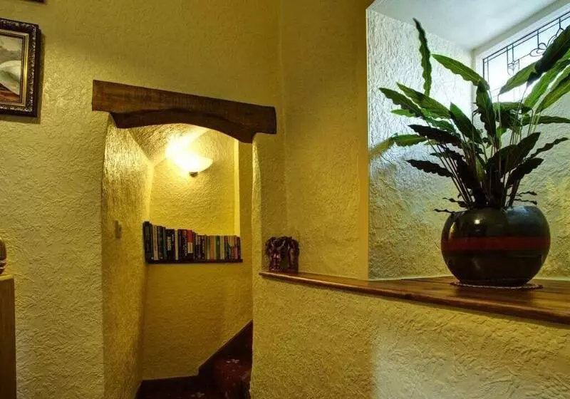 Bed and Breakfast Tinhay Mill