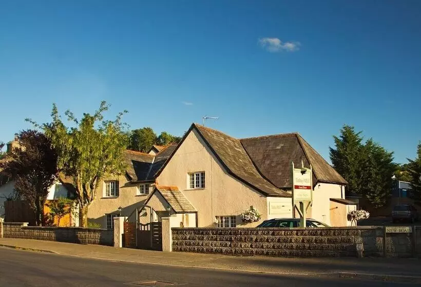 Bed and Breakfast Tinhay Mill