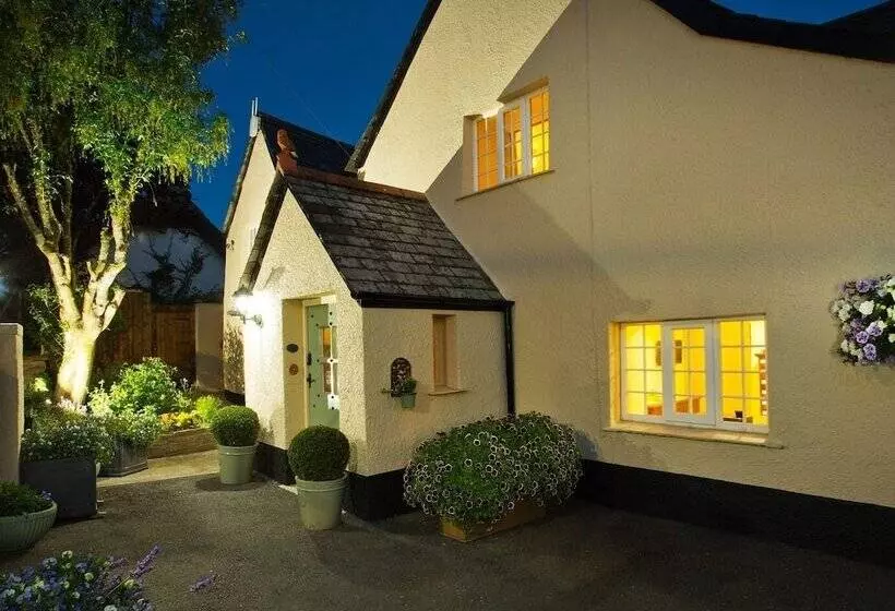 Bed and Breakfast Tinhay Mill