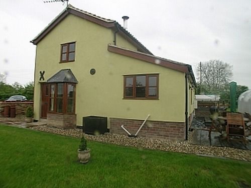 Bed and Breakfast Box Bush Cottage