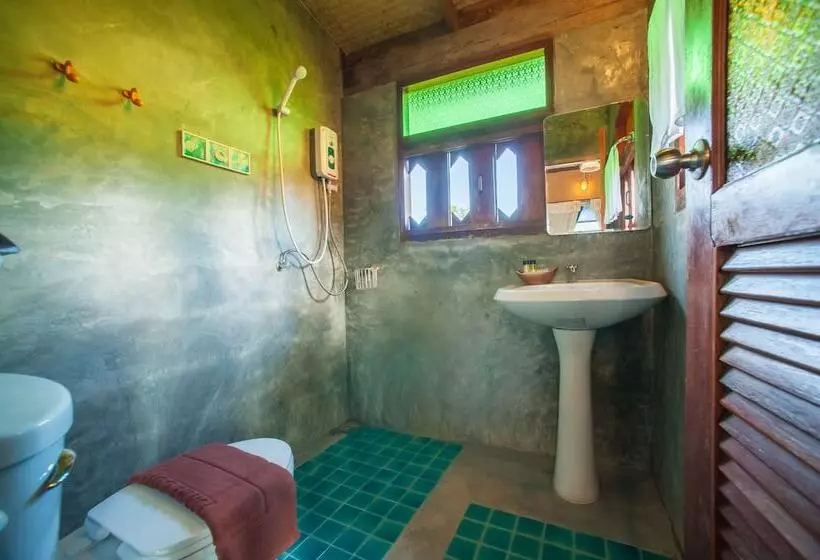 Hotel Baan Chokdee Pai Resort