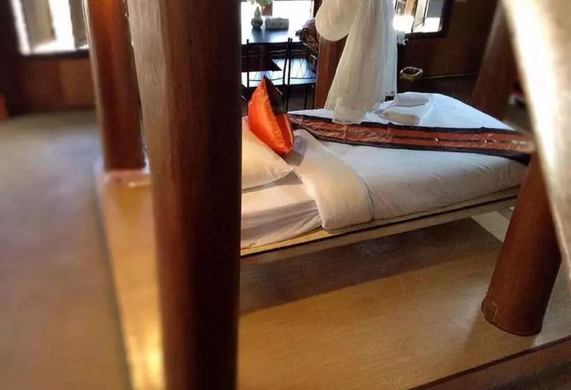 Hotel Baan Saktong Homestay