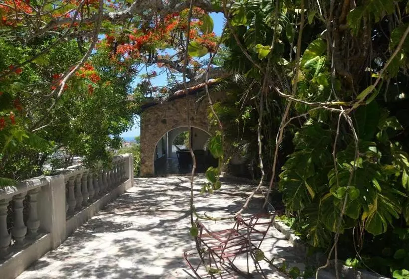 Hotel Casa Dos Arcos Bed And Breakfast