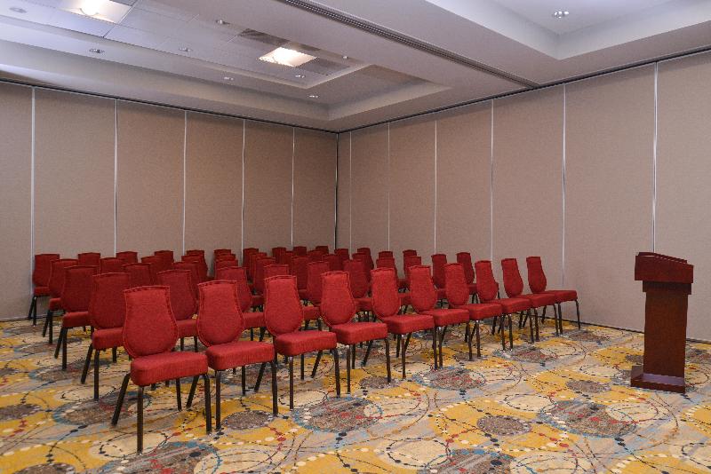 酒店 Crowne Plaza Shenandoah   The Woodlands