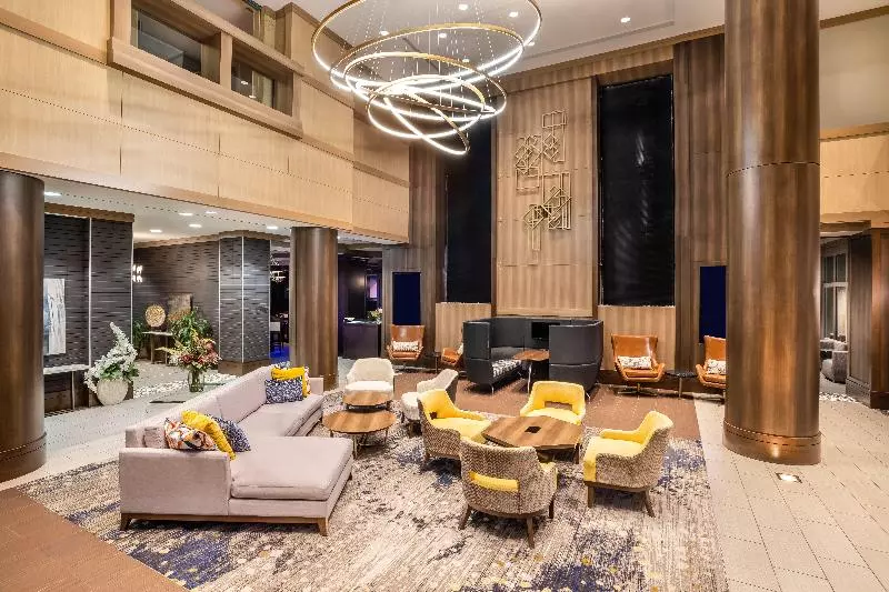 호텔 Crowne Plaza Shenandoah The Woodlands