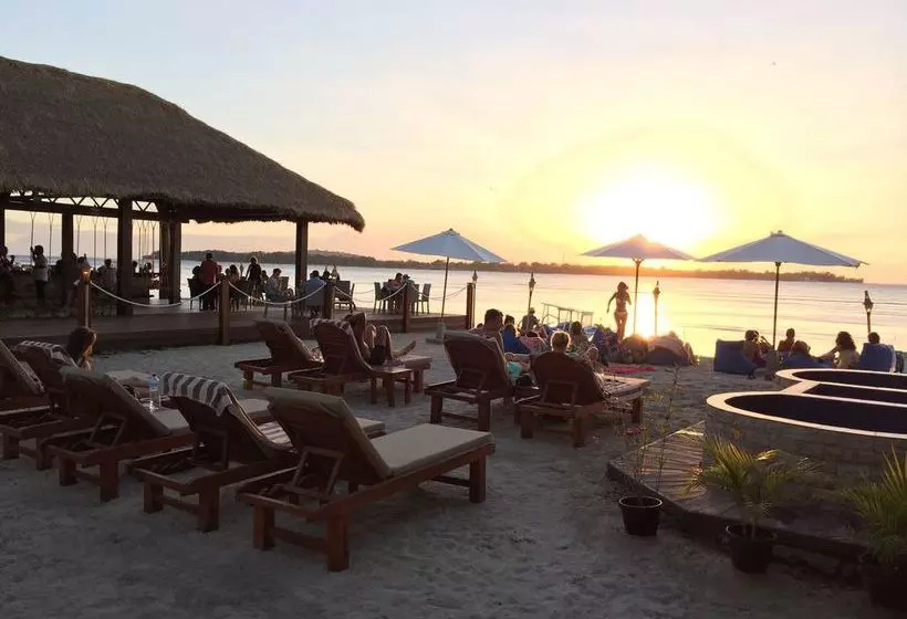 هتل Grand Sunset Gili Air