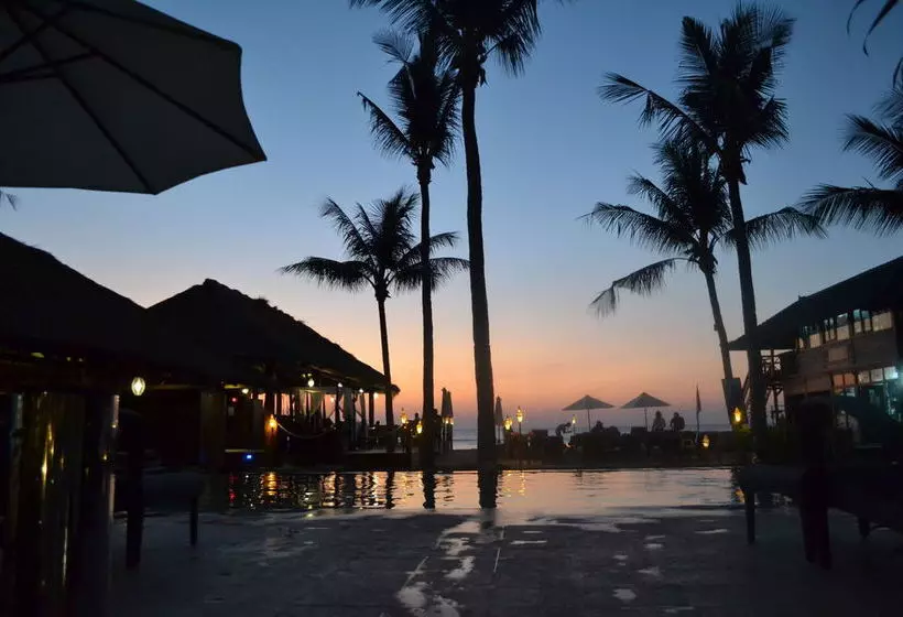 هتل Grand Sunset Gili Air
