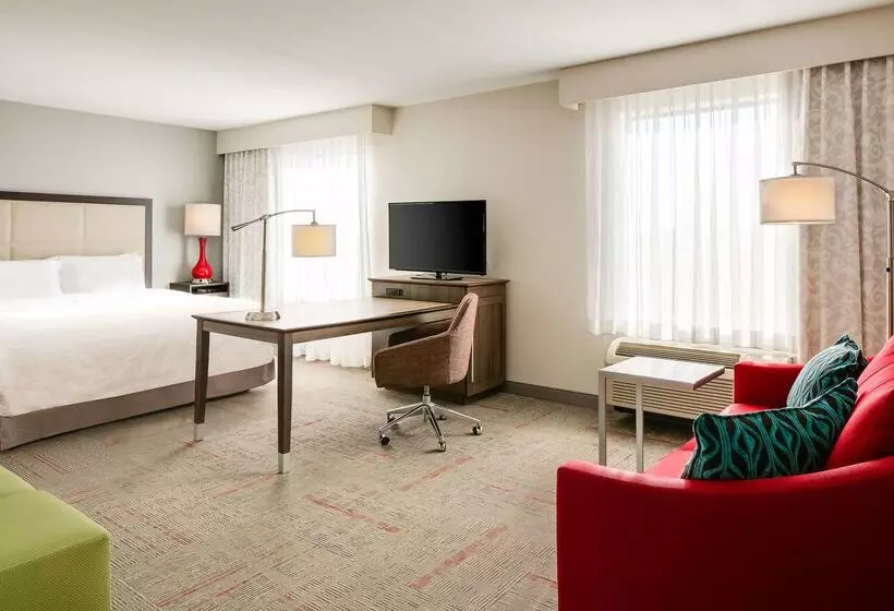 Отель Hampton Inn & Suites Kenosha