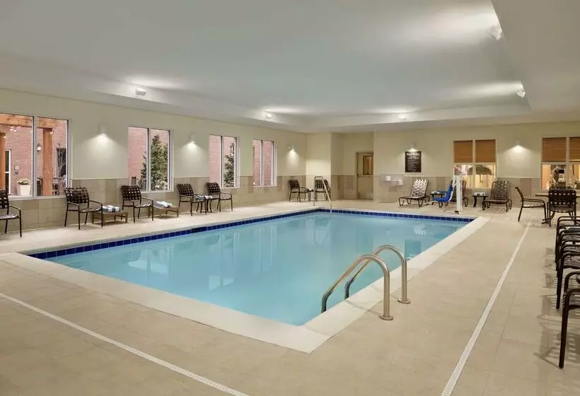 هتل Homewood Suites By Hilton Kalamazooportage