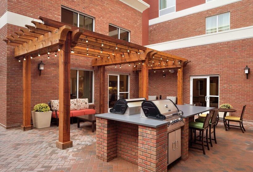 هتل Homewood Suites By Hilton Kalamazooportage