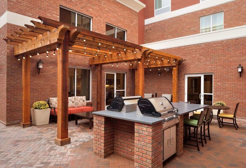 هتل Homewood Suites By Hilton Kalamazooportage