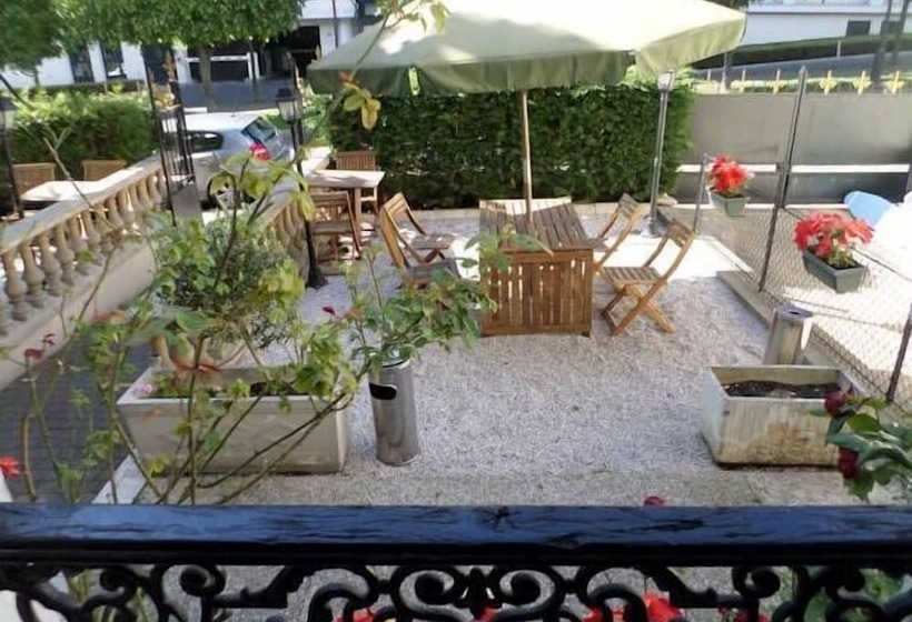 Отель Hôtel Marie Louise