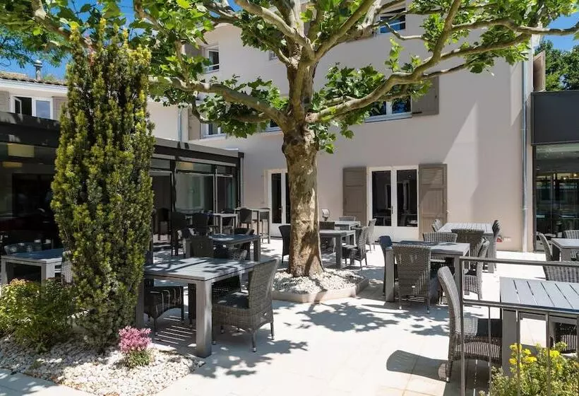 Отель Le Cottage De Clairefontaine