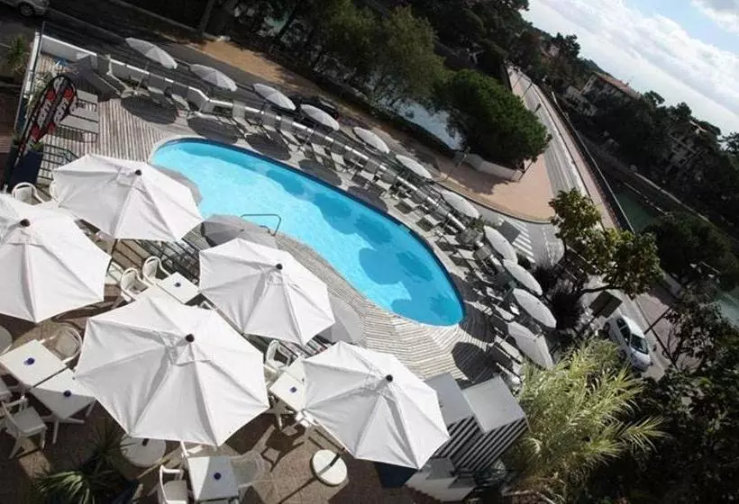 בית מלון כפרי Mercedes