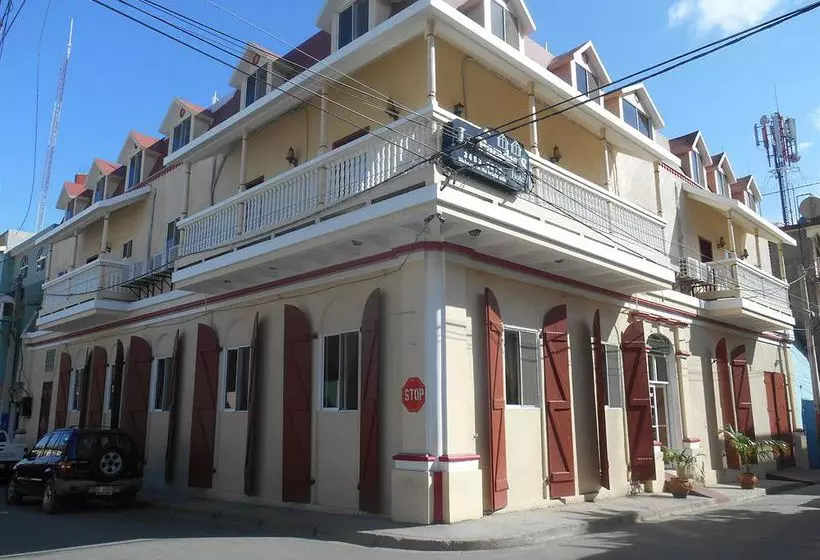 هتل Le Paradis S.