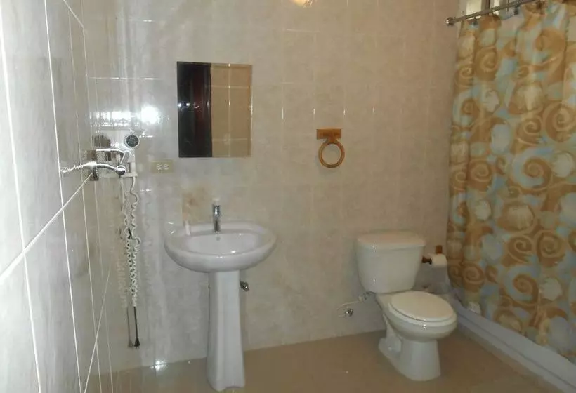 هتل Le Paradis S.