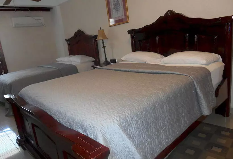 هتل Le Paradis S.