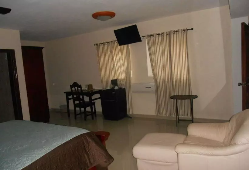 هتل Le Paradis S.