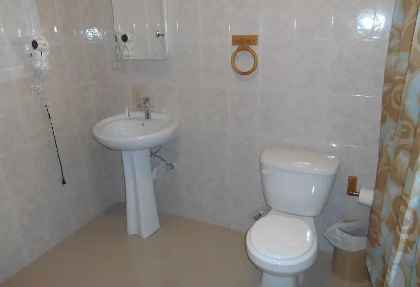 هتل Le Paradis S.