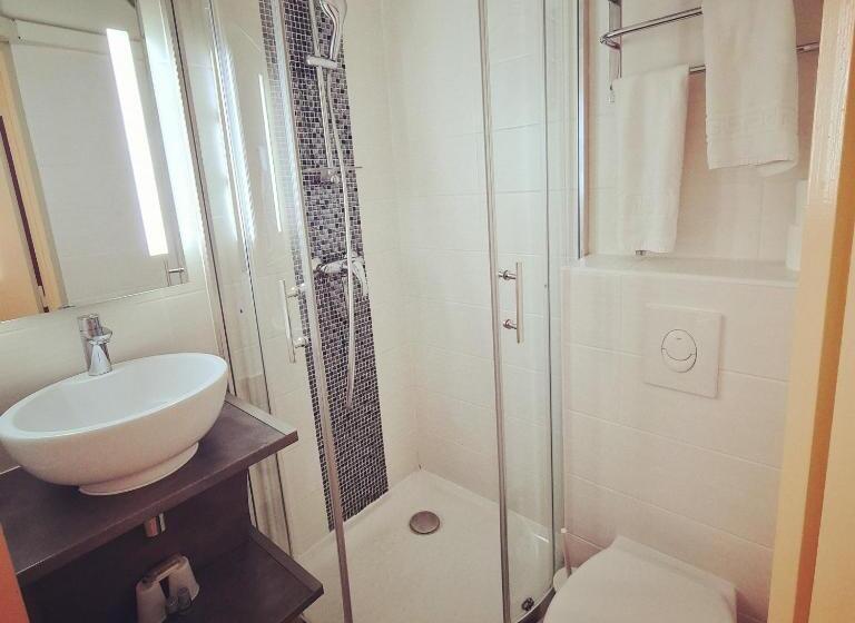 Отель Les Beaux Soleils