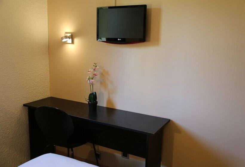 Отель Les Beaux Soleils