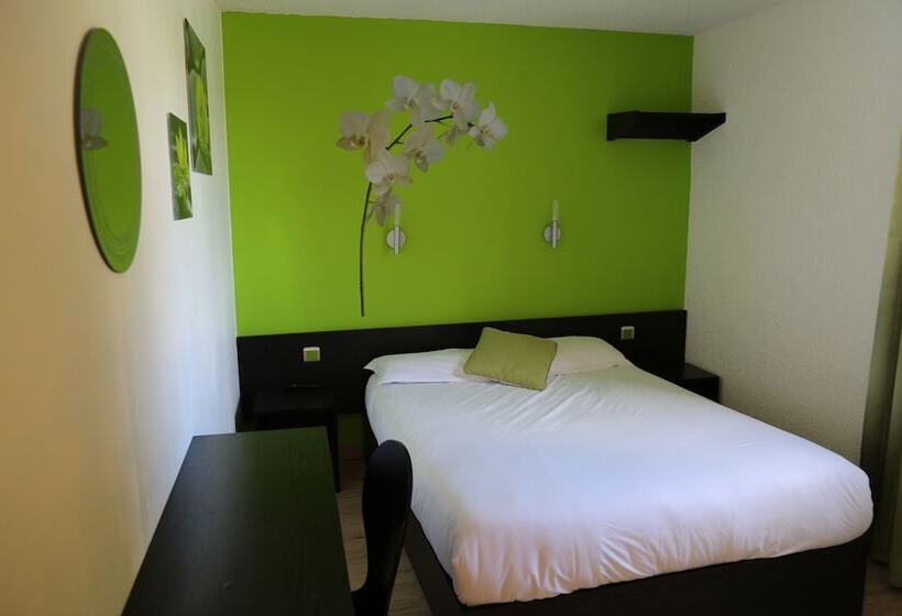 Отель Les Beaux Soleils