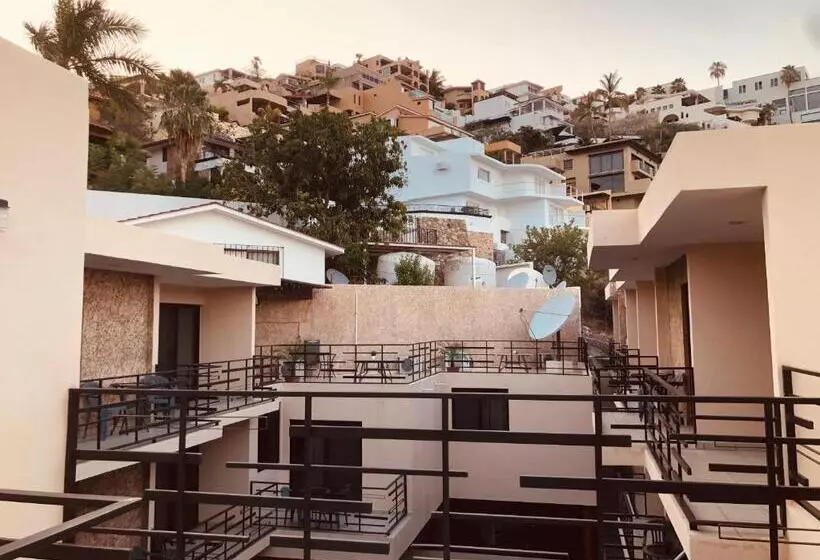 ホテル Pedregal Suites Marina And Downtown