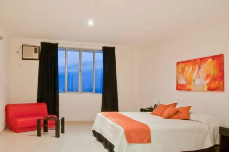 هتل Puerta de Alcala