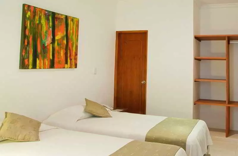 هتل Puerta de Alcala