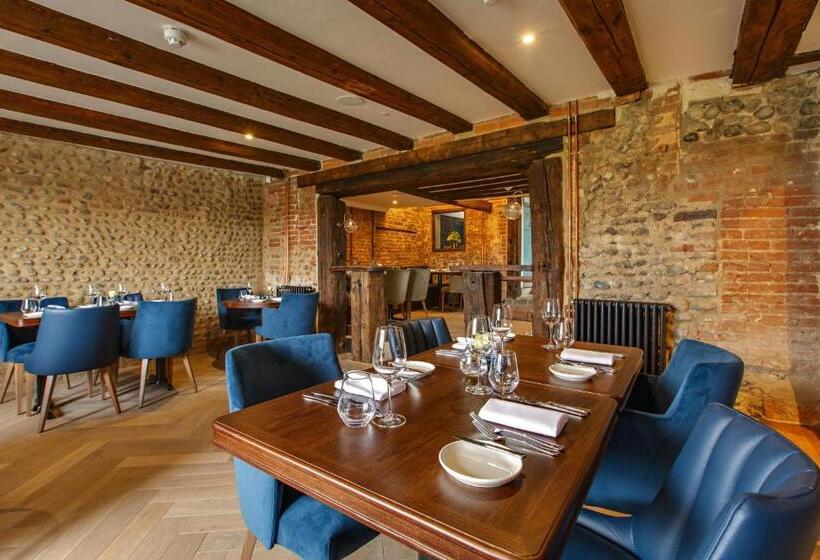 בית מלון כפרי The Ingham Swan