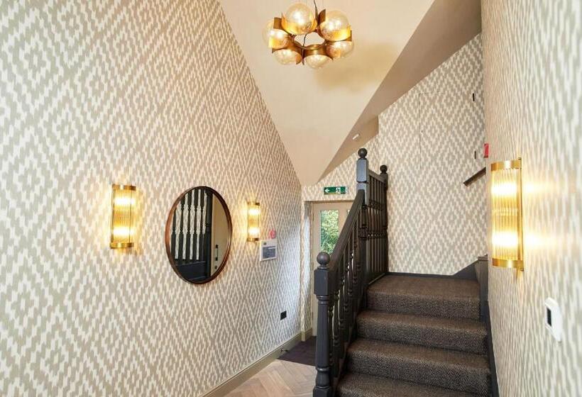 בית מלון כפרי The Ingham Swan