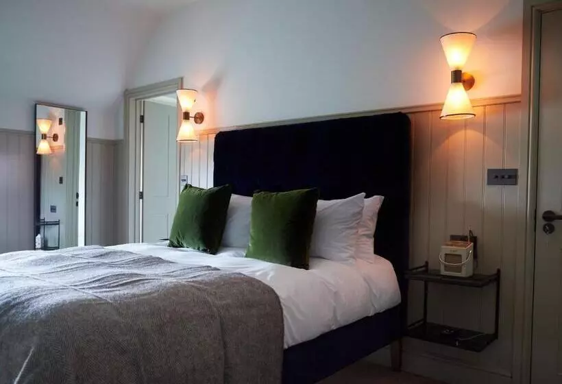 בית מלון כפרי The Ingham Swan